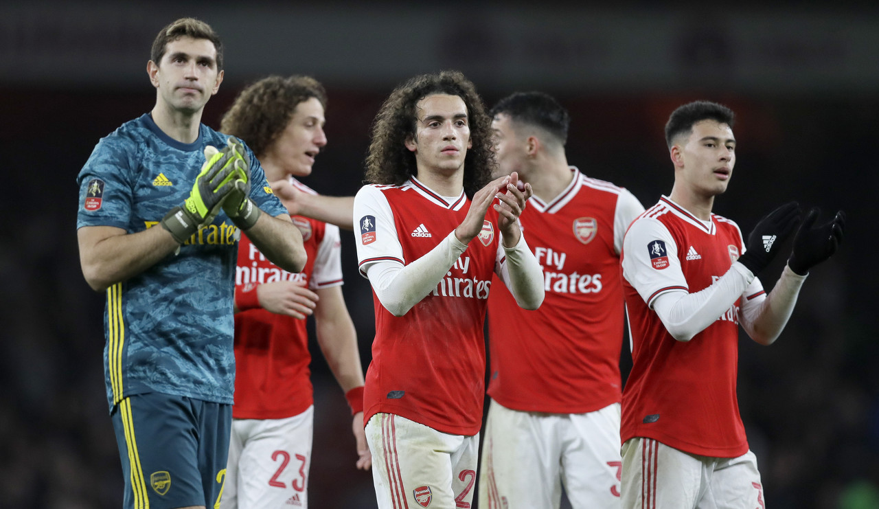 记者：萨拉赫不会随队出征国米，决定由高层和斯洛特共同作出