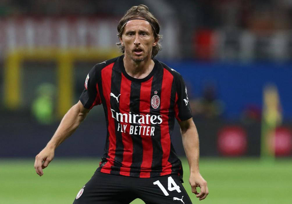 德尚在克莱枫丹问候球员：为卡马庆生、与坎特重逢