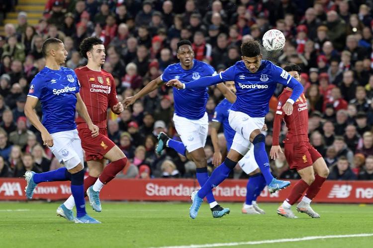 刘翠青获残特奥会女子T11级100米跑冠军