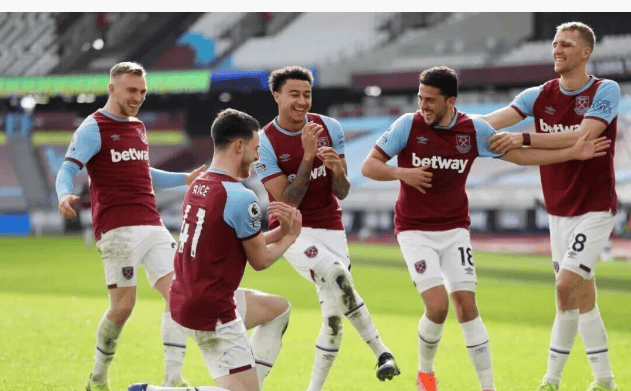 扭起来了，回到老地方的巴特勒