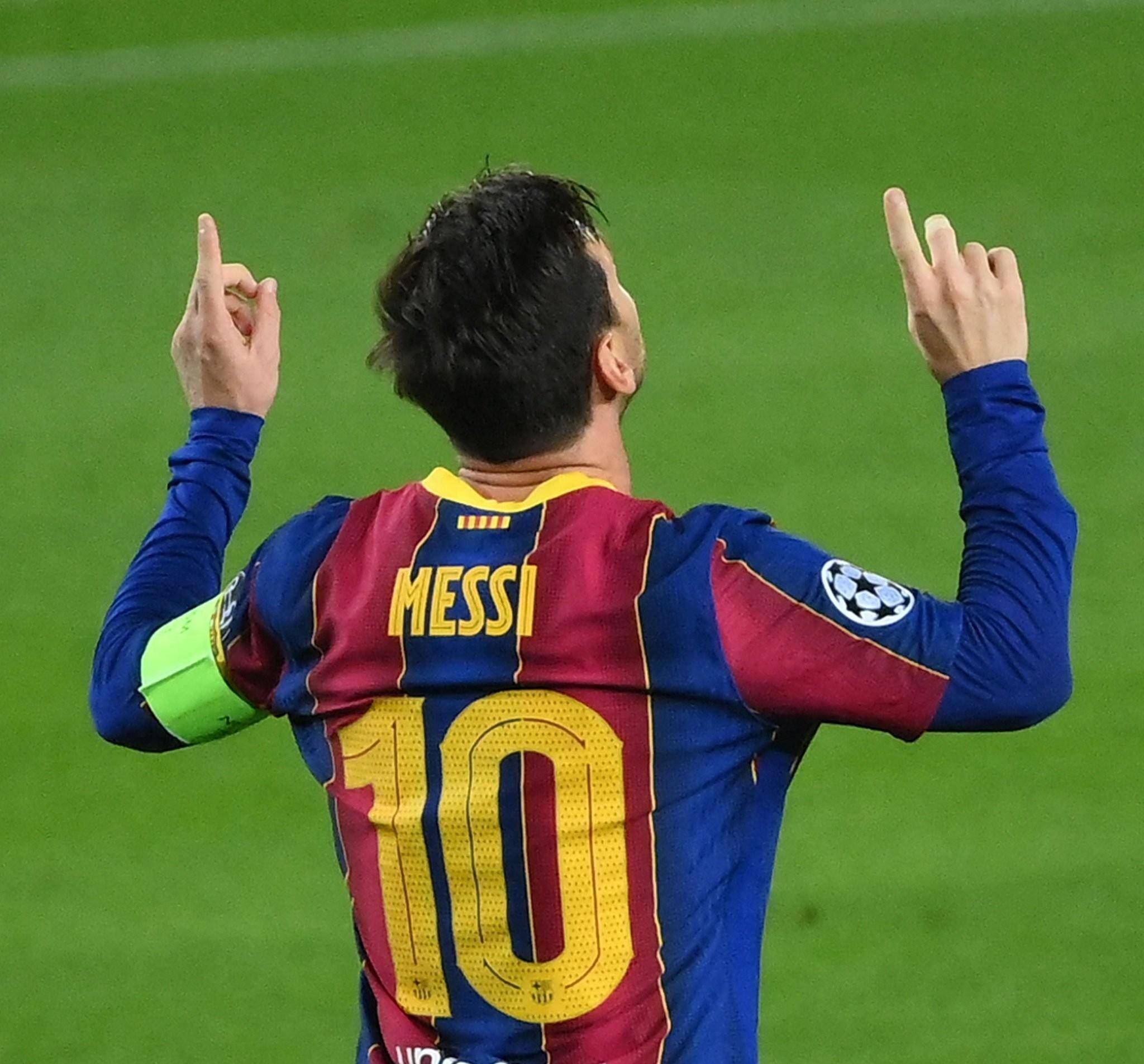 白科比？美媒对比里夫斯和科比前五个赛季数据，几乎一模一样