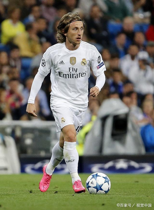 日职联半场：莱奥破门被吹，鹿岛鹿角暂0-0横滨FC