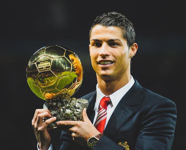 湖人vs独行侠首发：詹姆斯&东契奇大战浓眉&弗拉格