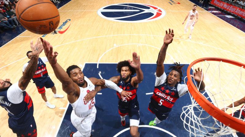 利雅得胜利客战新未来城体育：C罗PK拉卡泽特；菲利克斯首发