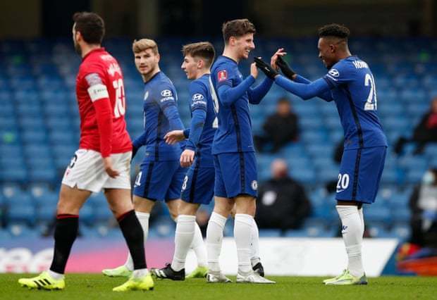 明日湖人战猛龙伤病：东契奇、巴雷特等5将缺席