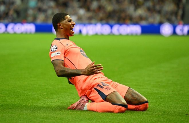 篮球湖人球员场上发挥获得球迷认可