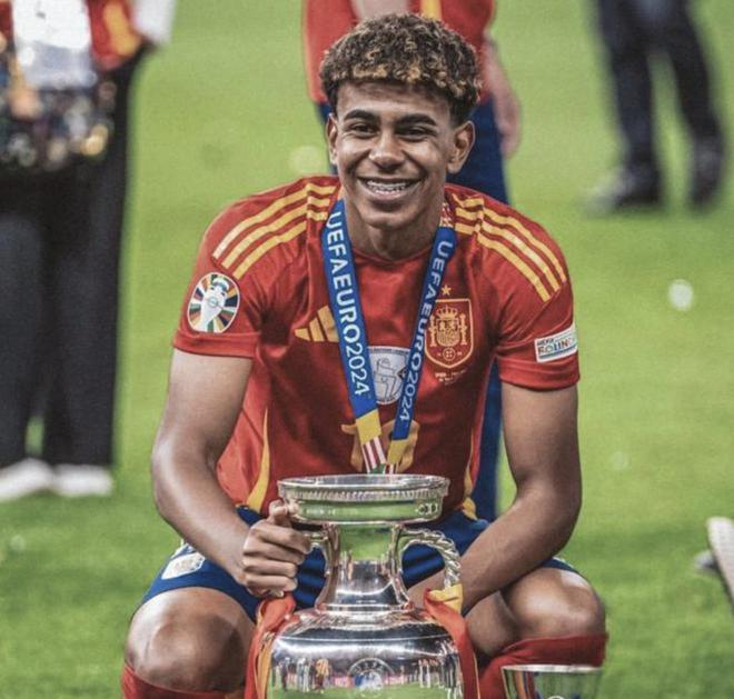 严重失准！CBA选秀状元杨曦皓14投1中贡献2分8个篮板