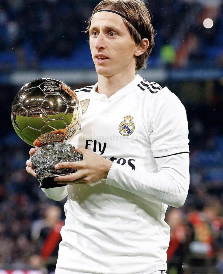 利兹联主帅：连续在强队上拿分很不容易，这些功劳属于球员们